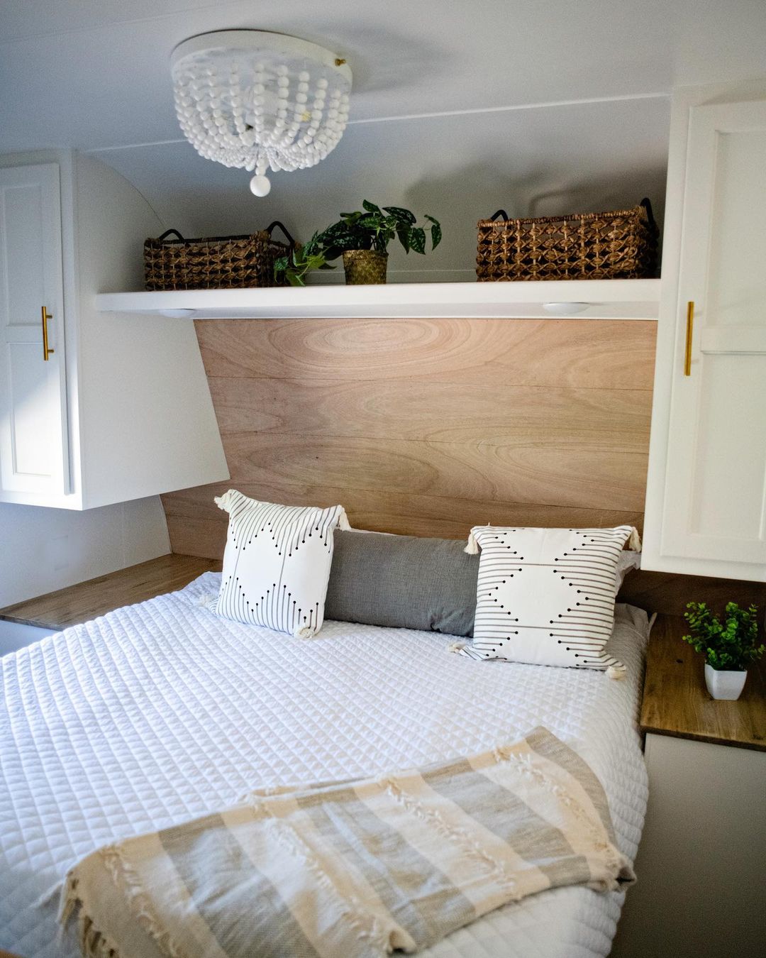 19 Headboard Ideas for Your RV Bedroom Remodel