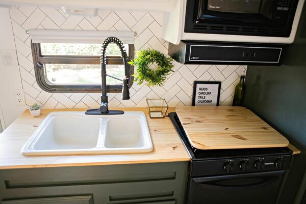 70+ Gorgeous RV Kitchen Backsplashes – LoveThatRV