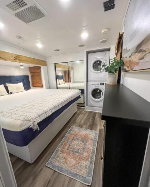 Beautifully renovated bedroom by RV Family Renovators